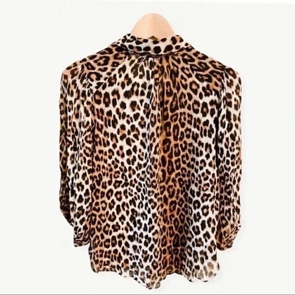 H& M Leopard Balloon 3/4 Sleeves  Button Down Flowy Viscose Womens Blouse SZ S - Picture 2 of 8